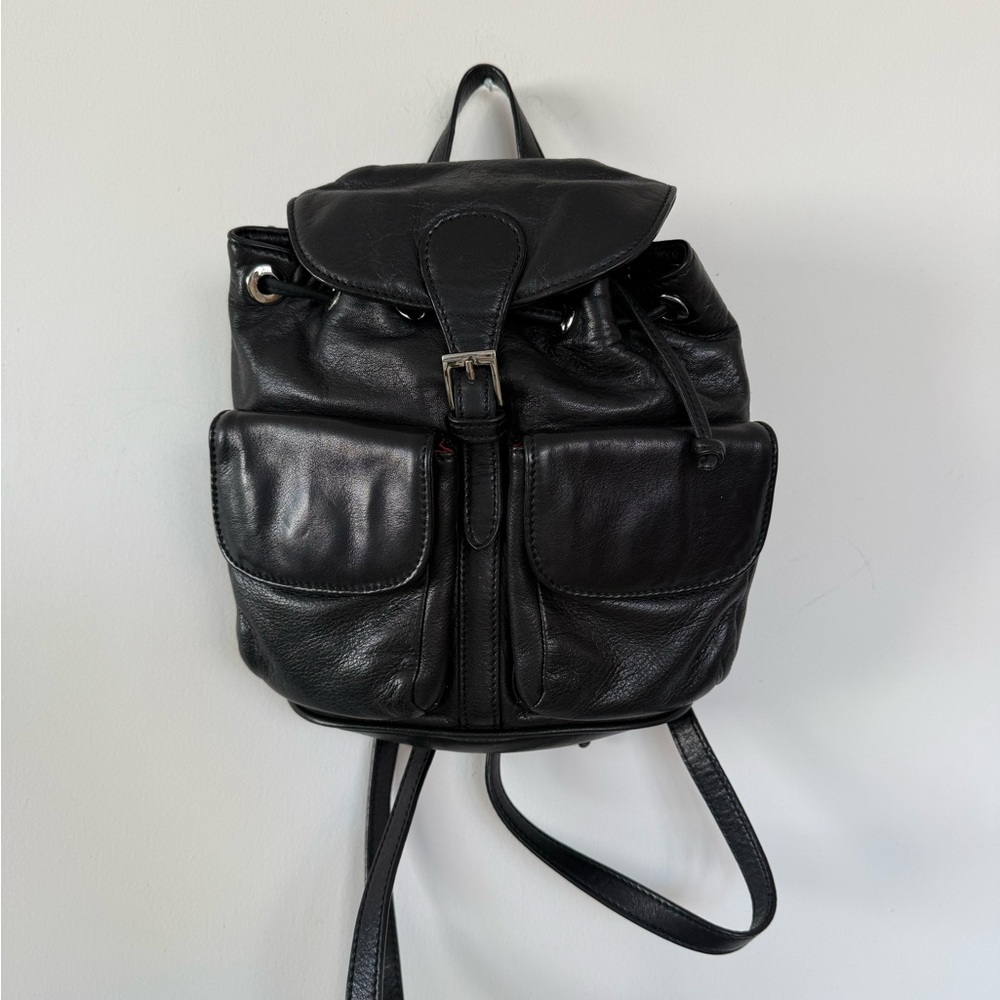 Vintage 90s Leather Dooney and Bourke backpack